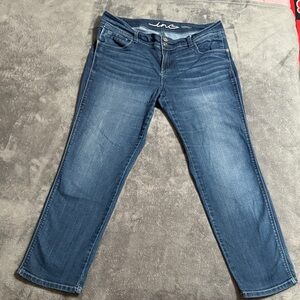 Women's medium wash blue Jeans. Size 14 Short